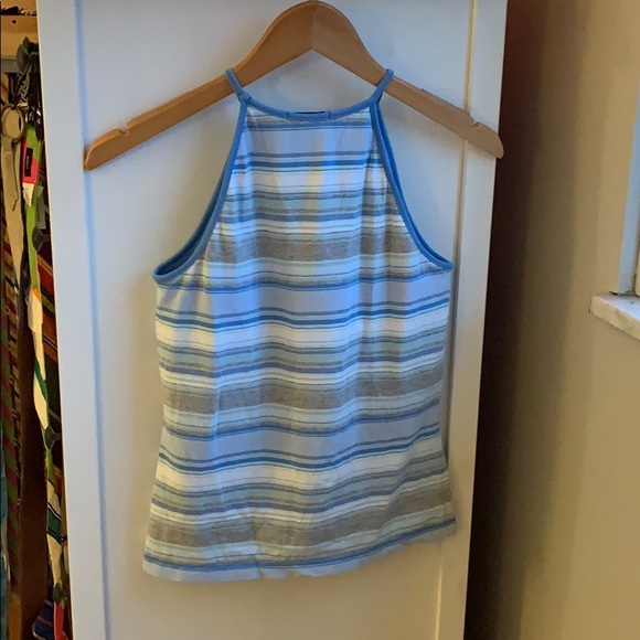 Gap High Neck Tank with built in bra support! - Picture 7 of 8